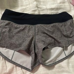 LULULEMON SPEED UP SHORT 2.5”